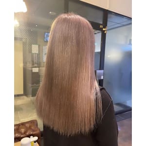 ミルクティーベージュ