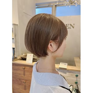 ＊LOREN＊ショートボブ＊ミルクティーカラー