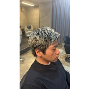 メンズショートカットシルバーホワイトハイライトカラー