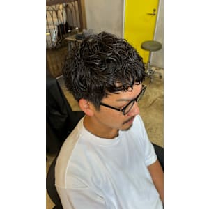 メンズショートカットツーブロック大人パーマ