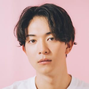 センターパートスタイル