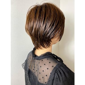 大人可愛いショートヘア