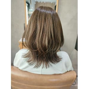 くびれヘア【ミディアム】