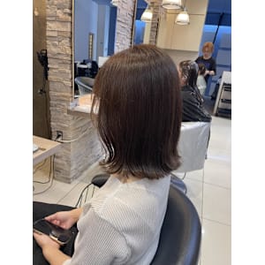 ふんわりくびれヘア/透明感ベージュ