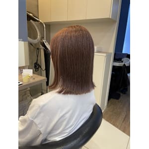 ぱつっとボブ/くすみピンク