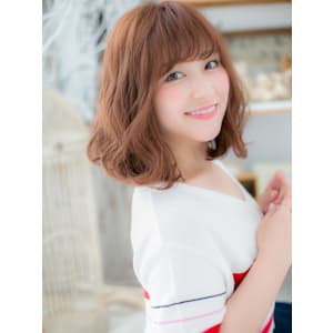 外国人風バレイヤージュ小顔ベージュピンク　フレンチカジュアル