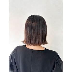 【外ハネ ボブ oggiotto】