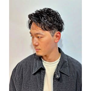 横浜メンズパーマニュアンスパーマワンカール毛流れ大人パーマ
