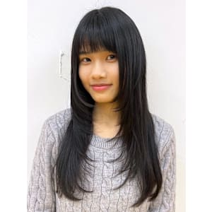 アッシュグレー ロングヘア ハイレイヤー 顔周りカット