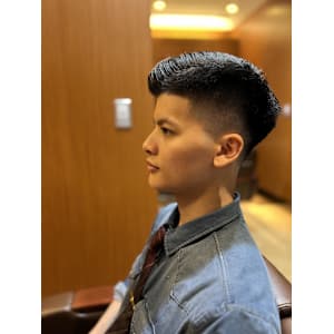 銀座理容室　バーバースタイルスキンフェード