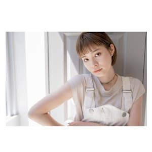 20代30代大人可愛いエアリーボブベージュ透明感