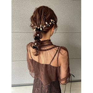 『お呼ばれヘアアレンジ』