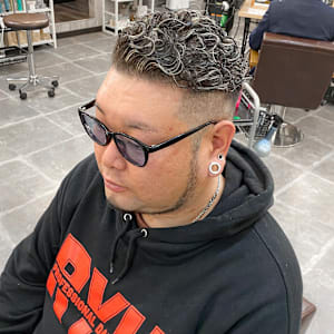 【amule hair】ホワイトメッシュ極道パーマシルバー