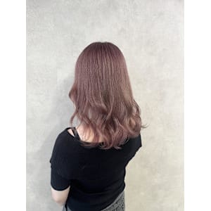 miu人気なピンクベージュカラー