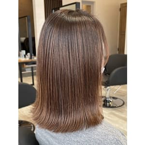 ミルクティーベージュカラーくびれヘアグレージュカラー韓国