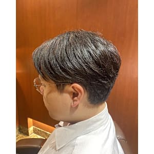 ナチュラル刈り上げないショート 理容室