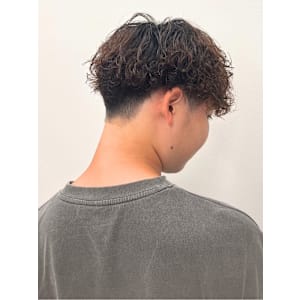 強めスパイラルパーマ 刈り上げ 外国人風  - MEN'S SALON SOLEIL by alfRed【メンズサロンソレイユ バイアルフレッド】掲載中