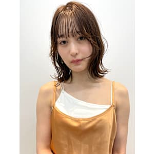 外ハネボブ　くびれヘア　シースルーバング　透明感カラー　艶感