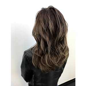 【SOHO NEWYORK銀座】ハイライトバレイヤージュ