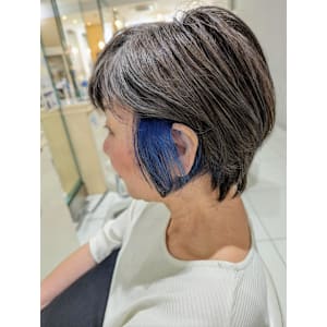 《脱白髪染め》ショート×ブルーイヤリングカラー【我孫子】 - AVENIR 我孫子店【アブニールアビコテン】掲載中