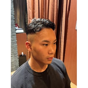 銀座　理容室　フェードカット