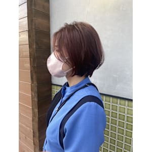 ショートボブ×ピンクブラウン