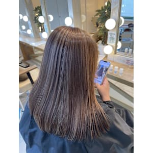 ハイライトベージュ　（千田）