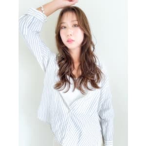 ゆるふわロングレイヤースタイル