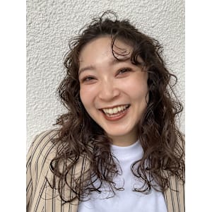 カーリーヘア/くるくるパーマ/ウェットパーマ/ウェーブヘア