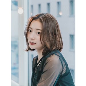 愛されミディくせ毛風カールココアベージュ20代30代40代