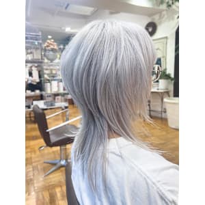 ホワイトウルフレイヤー