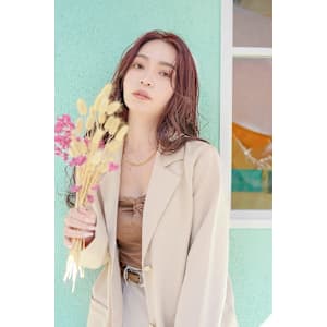 菱形フォルムで大人 美人セミロング