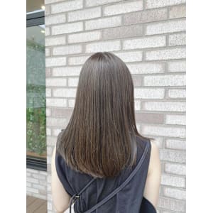 くすみベージュ