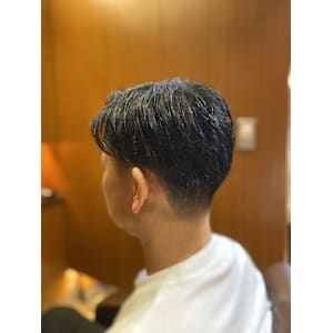 サイドが収まる ツーブロック 理容室