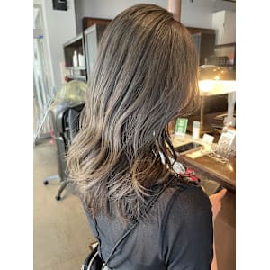 グローアイリス