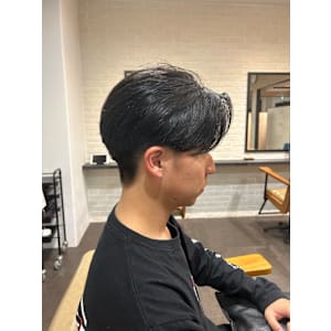 前下がりセンターパート