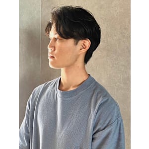 アップバング　センタパート　爽やか　ツーブロック　ビジネス