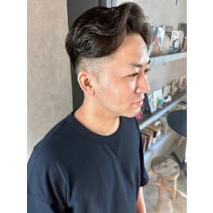 アップバング　ビジネス　刈り上げ　ツーブロック　30代40代