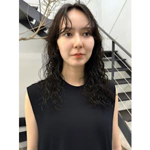 ミディアムパーマ ウェーブパーマ グレージュ ニュアンス