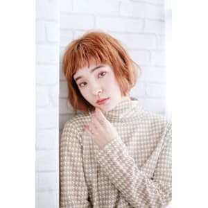 切り込みショートバングボブ