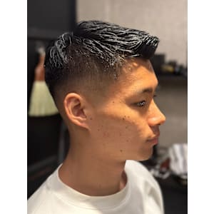 アップバングミドルフェード