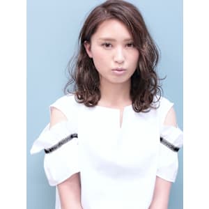 クールで大人なセミロングデジタルパーマ