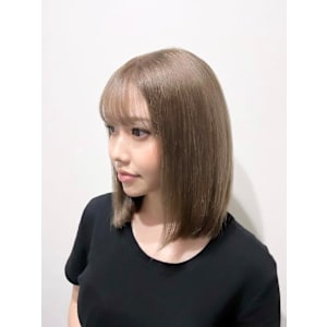 ハイトーンショートボブ