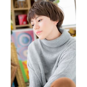 小顔前下がり韓国風束感ショートマッシュ　マッシュパーマ