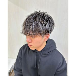 横浜メンズメッシュキャップハイライトカラーマッシュパーマヘア