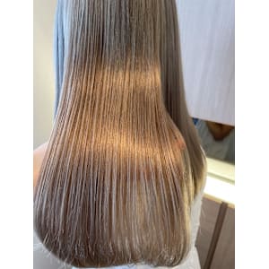 ハイトーンツヤ髪カラー/Kurumi