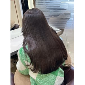 カーキグレージュカラー×顔周りレイヤー/Kurumi