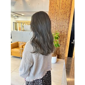 グレージュカラー