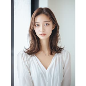 外ハネローレイヤースタイル