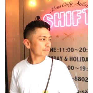 スキンフェード＆パーマ【SHIFT】